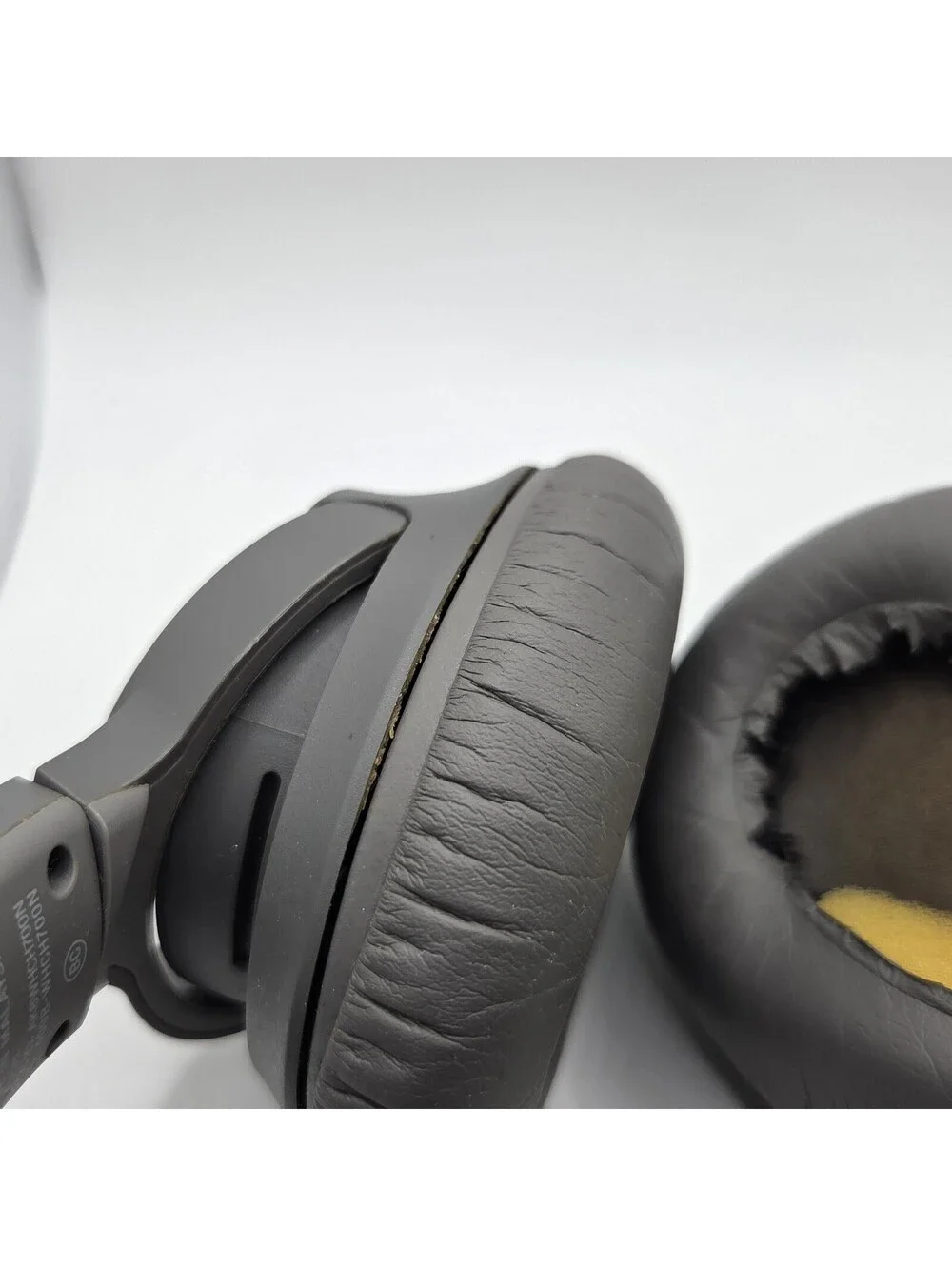 Sony WH-CH700N Wireless Over-Ear Headphones Gray Bluetooth Noise Cancellation